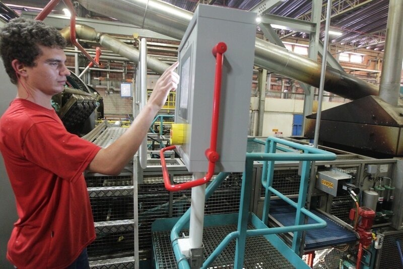 Produção industrial do Paraná cresce 3,5% em maio, recorde do ano